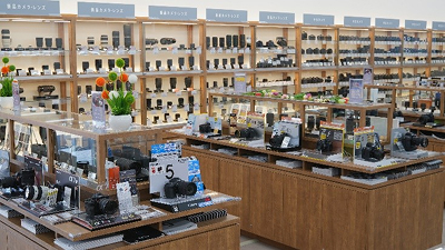 千葉県内最大級のカメラ・レンズのラインナップ